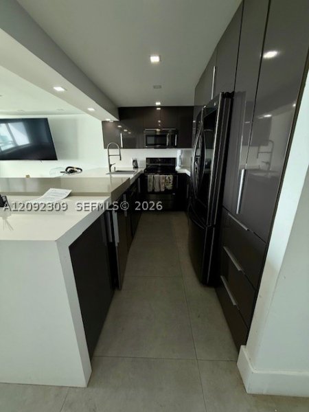 Condo for sale at Burleigh House 814
