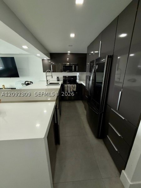 Condo for sale at Burleigh House 814