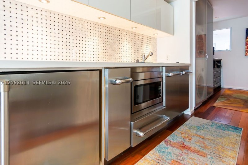 Condo for sale at The Fontana 209