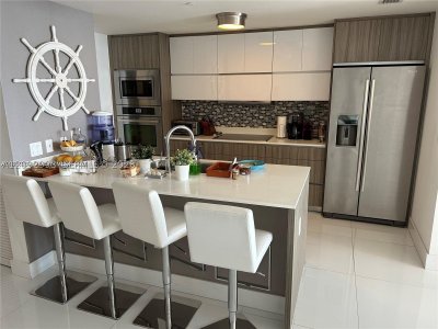 Aluguel de apartamento no Bay House 3003