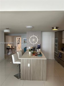 Aluguel de apartamento no Bay House 3003