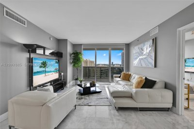 Aluguel de apartamento no Beach Club Three 1408