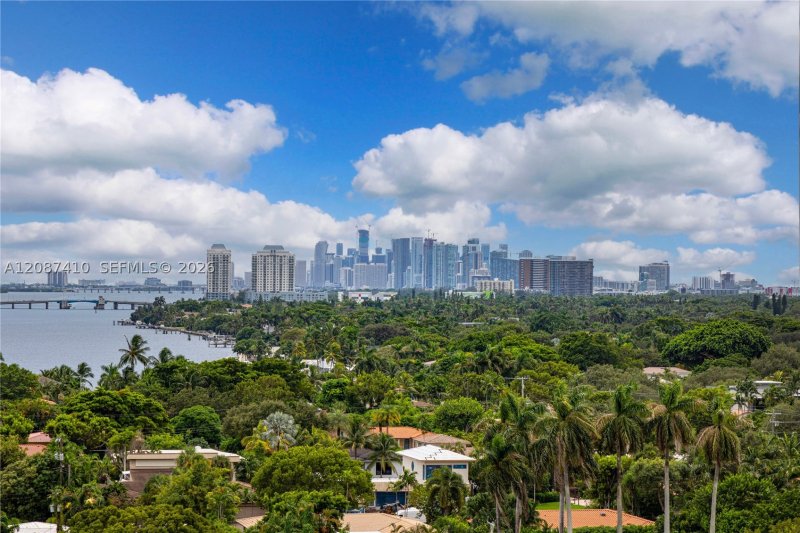 Condo for sale at Towers of Quayside 2 1206