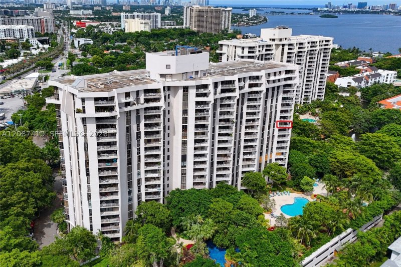 Condo for sale at Towers of Quayside 2 1206