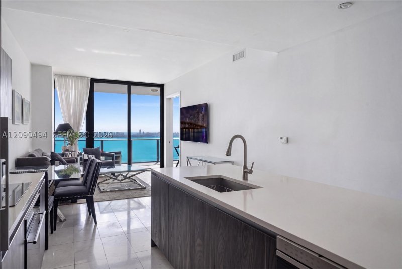 Condo for sale at Gran Paraiso 2904