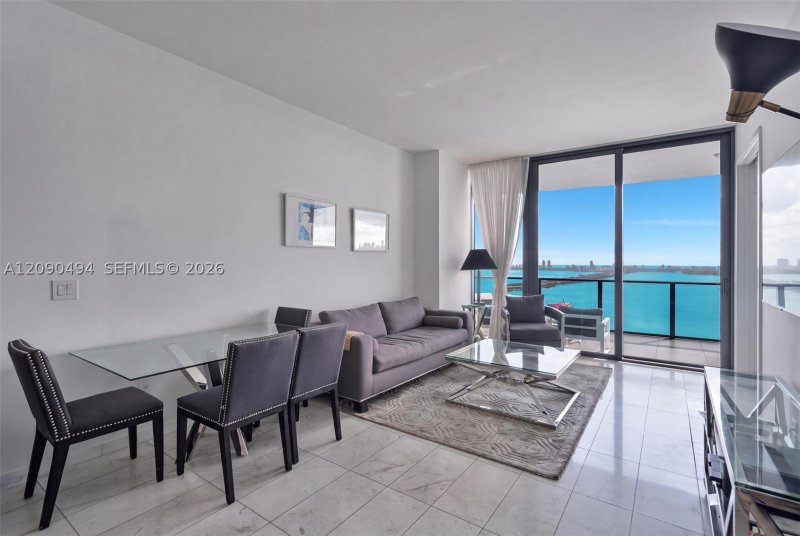 Condo for sale at Gran Paraiso 2904