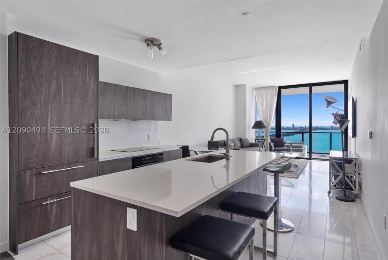 Condo for sale at Gran Paraiso 2904