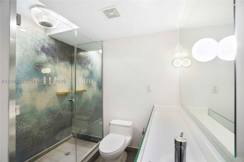 Condo for sale at Mondrian 1115