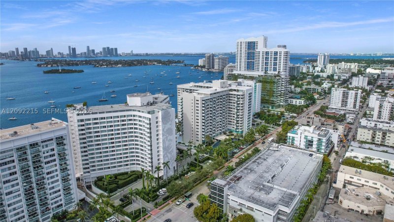 Condo for sale at Mondrian 1115