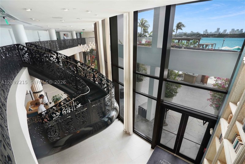 Condo for sale at Mondrian 1115