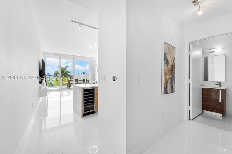 Apartment for rent at Paramount Bay 608