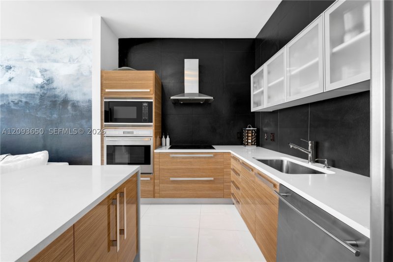 Apartment for rent at Paramount Bay 608