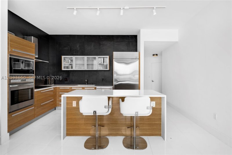 Apartment for rent at Paramount Bay 608