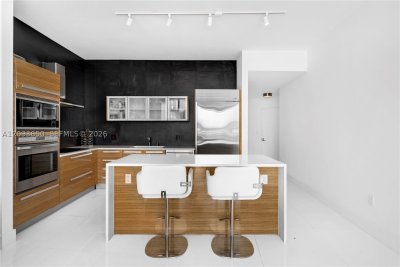 Aluguel de apartamento no Paramount Bay 608