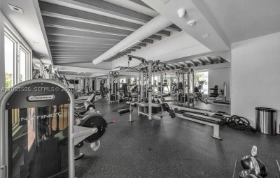 Comprar apartamento no Royal Club Condo 1502