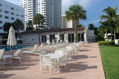 Comprar apartamento no Royal Club Condo 1502