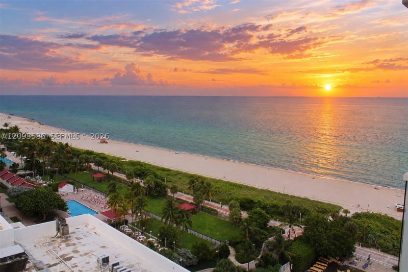 Condo for sale at Royal Club Condo 1502