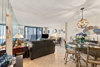 Comprar apartamento en Crystal Tower 809
