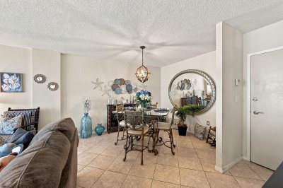 Comprar apartamento en Crystal Tower 809