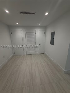 Aluguel de apartamento no One Park Tower by Turnberry 2408