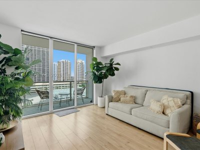 Comprar apartamento en The Plaza Tower I 1208