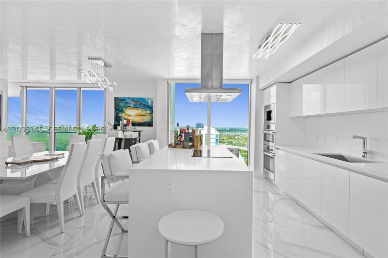 Alquiler de apartamento en Parque Towers at St. Tropez 5-2302