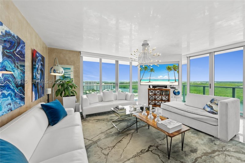 Alquiler de apartamento en Parque Towers at St. Tropez 5-2302