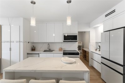 The Plaza Bal Harbour Apt #722
