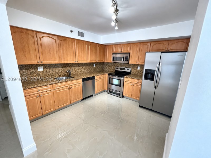 Apartment for rent at Mystic Pointe 400 3002