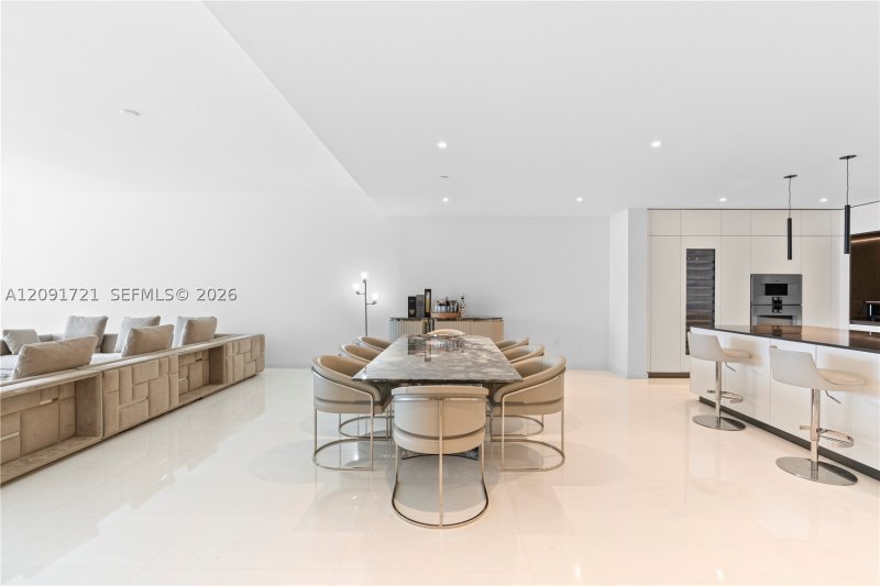 Comprar apartamento no Aston Martin Residences 3304C