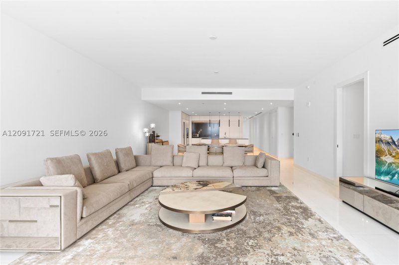 Comprar apartamento no Aston Martin Residences 3304C