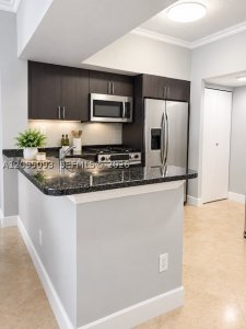 Comprar apartamento no Brickell on the River North 4118
