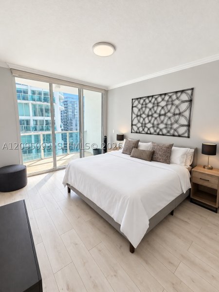Comprar apartamento no Brickell on the River North 4118