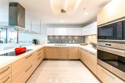Alquiler de apartamento en Marina Palms Yacht Club 703
