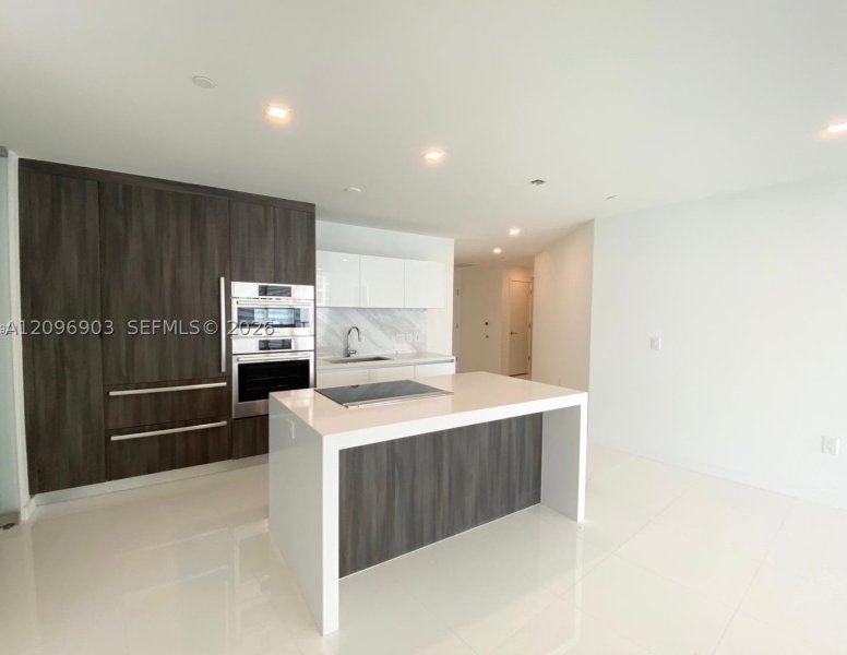 Apartment for rent at Paramount Miami WorldCenter 3609
