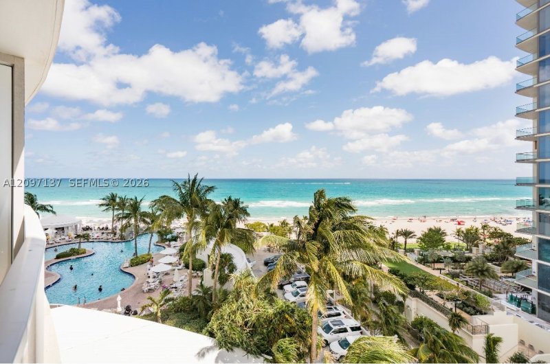 Condo for sale at Trump International Sonesta Beach Resort 512