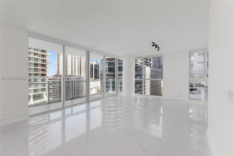 Condo for sale at The Bond 1409