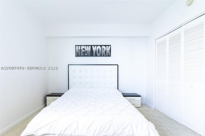 Aluguel de apartamento no One Miami East Tower 2221