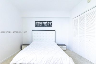 Aluguel de apartamento no One Miami East Tower 2221