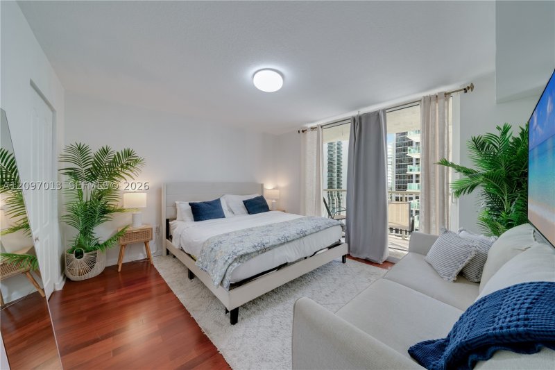 Condo for sale at The Club At Brickell Bay 1705