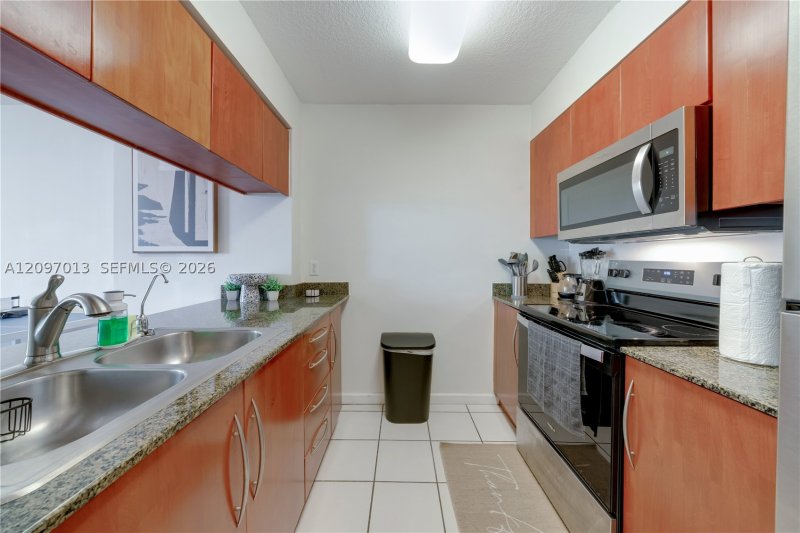 Condo for sale at The Club At Brickell Bay 1705