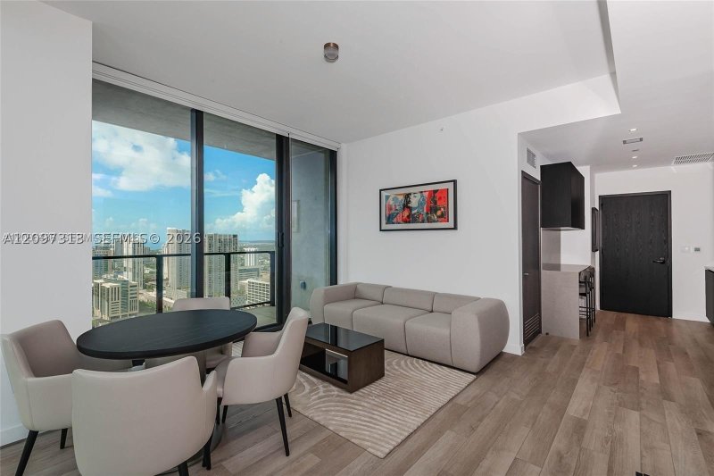 Alquiler de apartamento en E11EVEN Hotel & Residences 4404