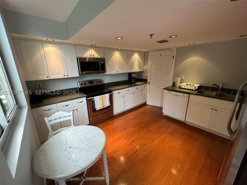 Property photo # 3