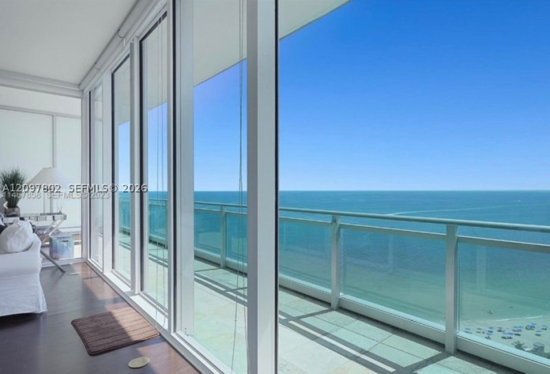 Apartment for rent at Ritz Carlton One Bal Harbour 1805