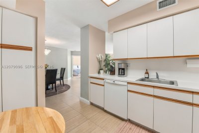 Comprar apartamento no Mystic Pointe 300 903