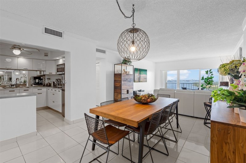 Aluguel de apartamento no Arlen House 1710