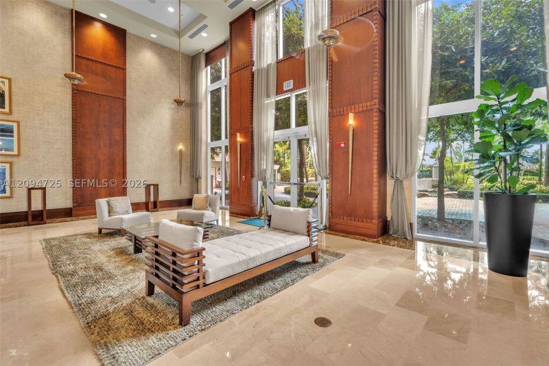 Comprar apartamento en Turnberry On The Green 506