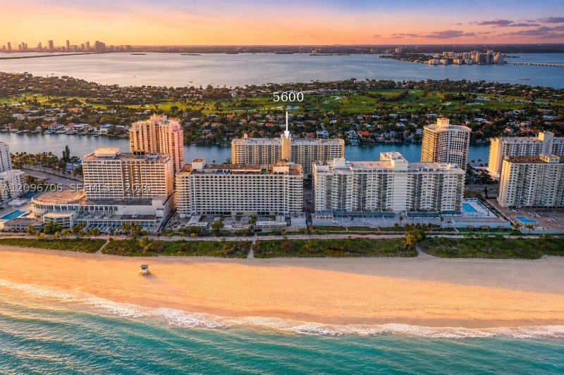 Alquiler de apartamento en 5600 Collins 4P