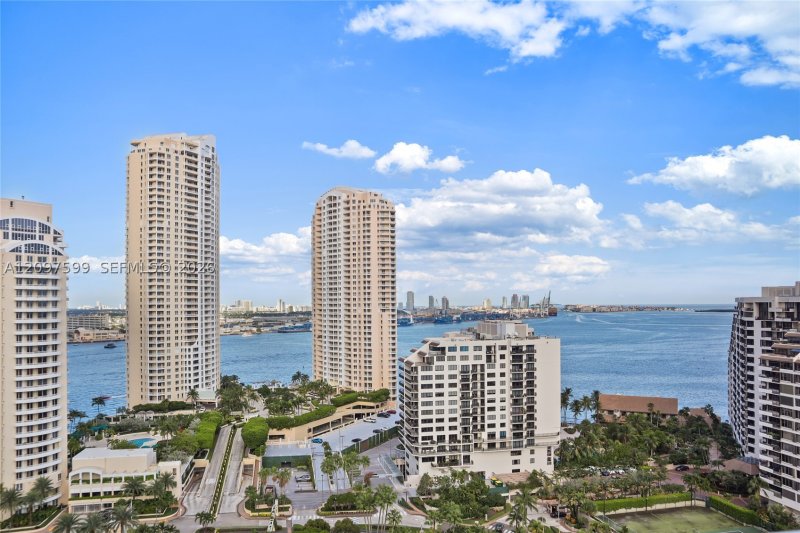 Condo for sale at Courvoisier Courts 2309