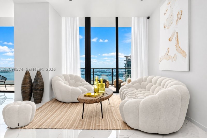 Alquiler de apartamento en Paraiso Bay Miami UPH5302
